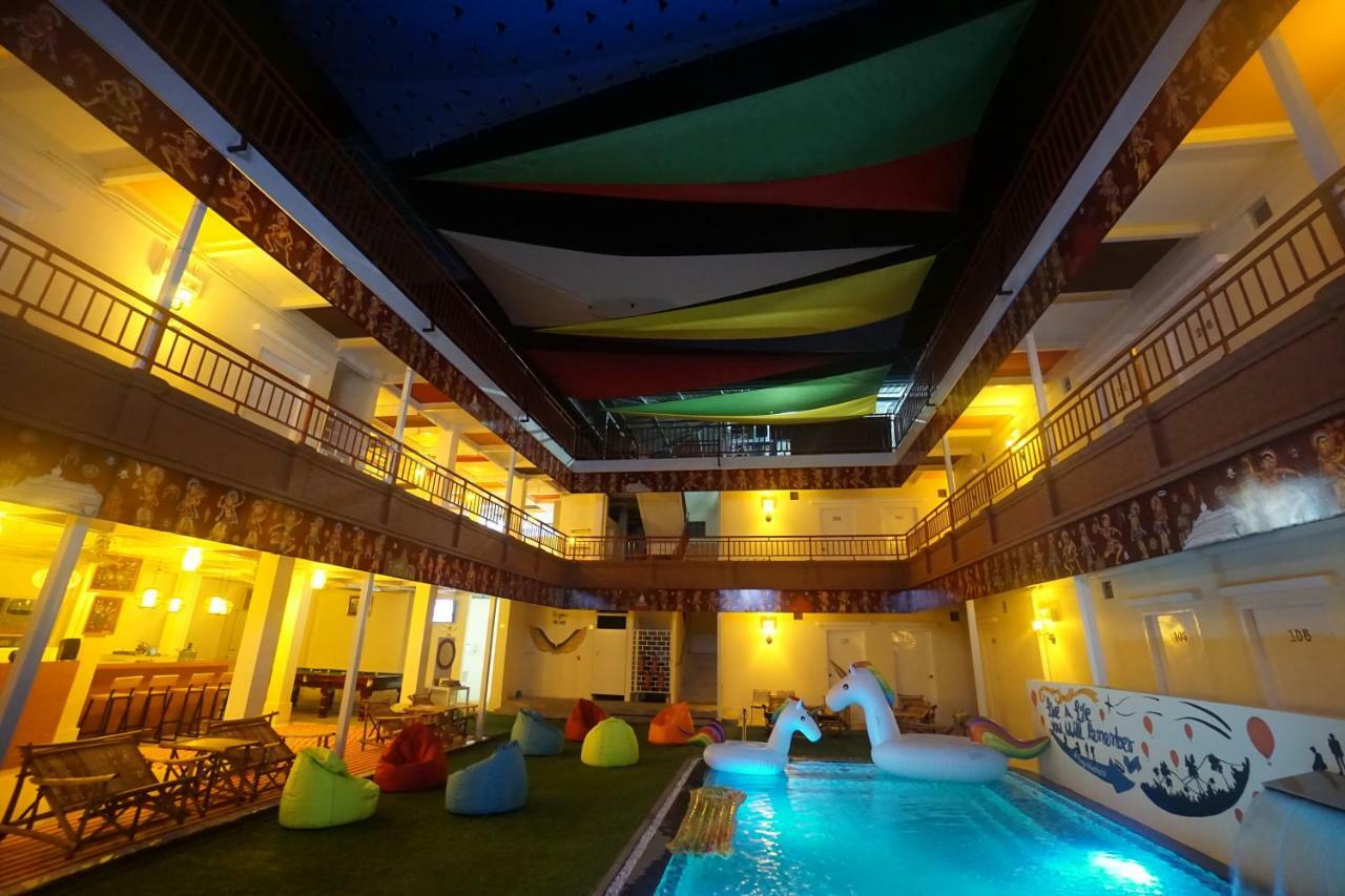 Bagan Vibes Hostel Nyaung-U エクステリア 写真